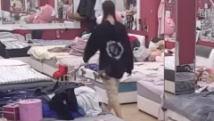 CRNOGORKA PRIPREMILA OSVETU Anđela pokušala da probudi Zvezdanovu ljubomoru, pa se kroz Belu kuću šepurila u duksu Frana Pujasa (FOTO)