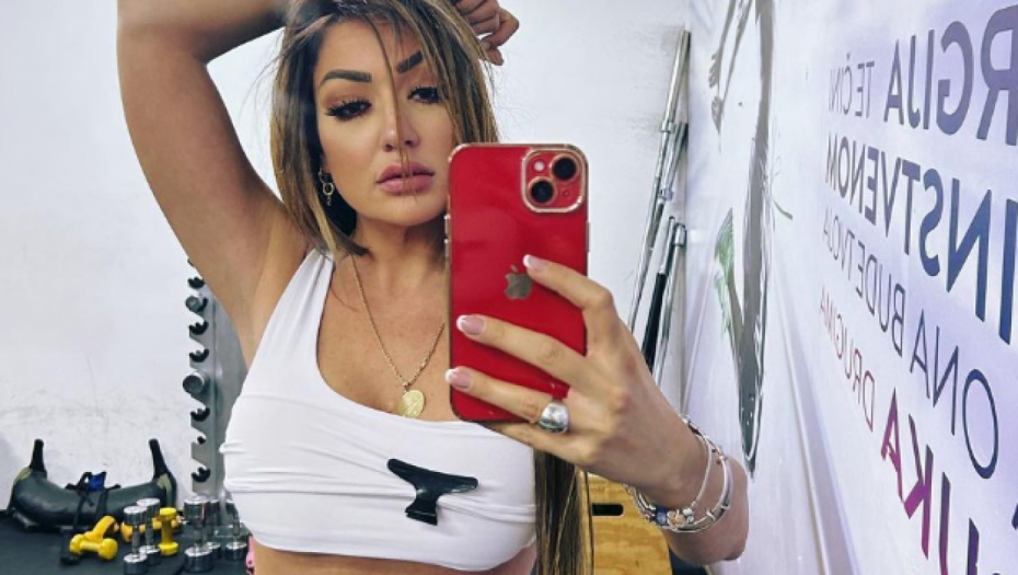 OGLASILA SE SANDRA Nakon glasina da je Vojaž bacio oko na nju, pevačica progovorila