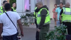 TUČA PECE I PETRUĆIJA Pljušte užasne psovke i uvrede, obezbeđenje odmah uletelo, neviđeni haos (VIDEO)