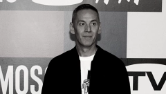 MISTIČNA PORUKA OSTAVLJENA ISPRED ATELJEA POKOJNOG SAŠE VIDIĆA! Jedna stvar posebno zabrinjava, cedulja sa 4 rečenice tera na suze!