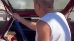 ŠTA RADI OVAJ ČOVEK Uterao "Golfa 2" u perionicu, pa uradio nešto neviđeno, ljudi se krste