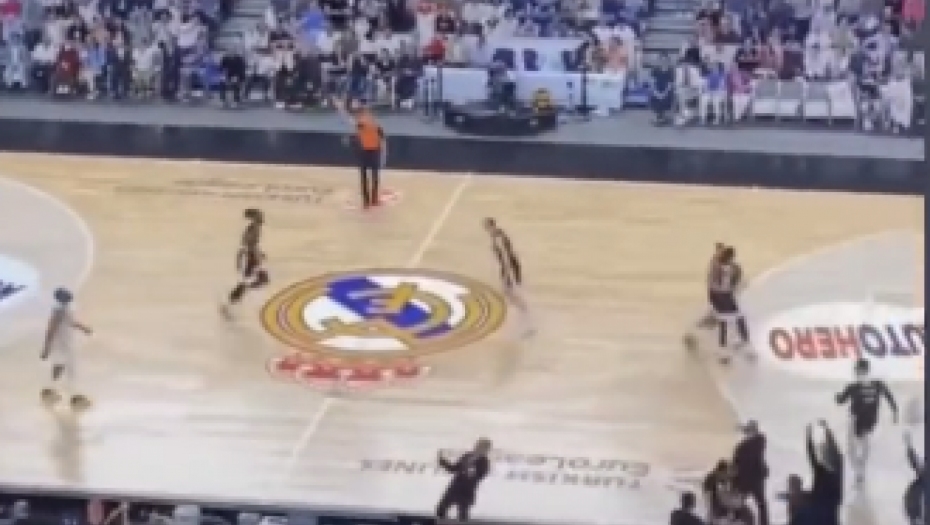 ČISTA EMOCIJA Reakcija Željka Obradovića posle Panterove trojke će oduševiti sve "grobare" (VIDEO)