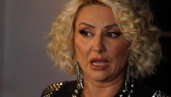 "ZGAZILA SAM GA ŠTIKLOM IZ SVE SNAGE" Goca Tržan ispričala kako se jednim potezom rešila navalentnog muškarca: To što je radio bilo je nekulturno!