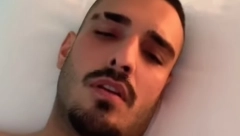 SKROZ ĆELAV, BLED I ISPIJEN Nakon operacije Darko Lazić napustio bolnicu, pa objavio u kakvom je stanju, njegov izgled zabrinuo fanove (FOTO)