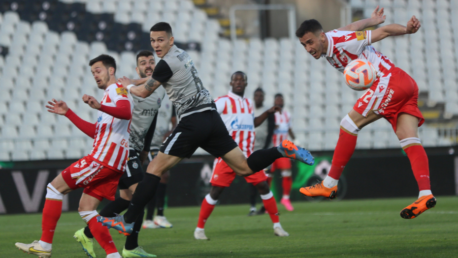 TIŠINA NA TRIBINAMA, TIŠINA NA TERENU Partizan i Zvezda pucali ćorcima, Borjan spasio crveno-bele, Bukari propustio priliku da bude heroj