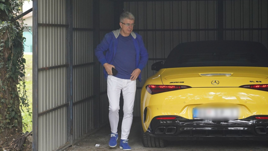 IZ 17 KVADRATA DO LUKSUZNOG ŽIVOTA Saša Popović samo za automobile dao skoro 900.000 evra, a sada otkriva da ima samo jednu želju!