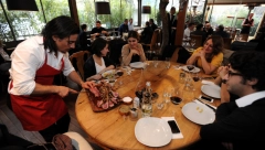 OLIVERA ZAPANJENA KADA JOJ JE KONOBAR ZA 10 PIĆA TRAŽIO NEŠTO VIŠE OD 1.000 DINARA: "Verovatno je greška", ali nije - moguće je