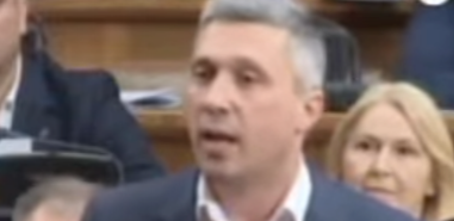 TERZIĆ POKLOPIO OBRADOVIĆA "Da se išta pitaš Srbija ne bi izdržala ni 15 minuta"