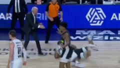 OVO JE ZA ZATVOR Pojavio se snimak divljaštva iz drugog ugla, izbacite ovog čoveka iz košarke (VIDEO)