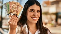 NOVAC STIŽE ZA 4 HOROSKOPSKA ZNAKA Evo ko će neplanirano doditi velike pare do 7. oktobra