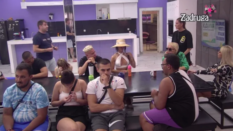 MAJA IZNELA ZVEZDANOVU INTIMU Slavnić će propasti u zemlju, mislila da kamere ne snimaju, otkrila sramne stvari