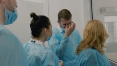 OBLJAVLJEN POROĐAJ BOGDANE RAŽNATOVIĆ Prve fotke Krstana Ražnatovića nakon rođenja raznežile sve, Veljko grcao u suzama, Ceca uletela i krenula da viče! (FOTO)