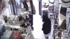 EM KRADE, PA JOŠ TRAŽI NAZAD PARE ZA KRADENU ROBU Nižu se komentari, ljudi ne veruju svojim očima (VIDEO/FOTO)