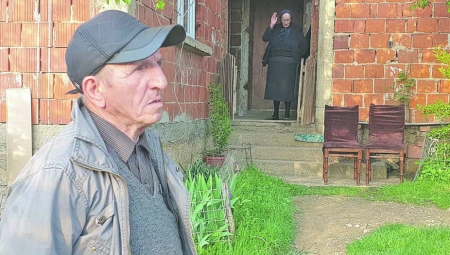 SRCE DA PUKNE Potresna ispovest Mihajla (77) i Miladinke (72) iz Suvog Grla, koji su tragično izgubili trojicu sinova  - Nebeska straža Tomaševića čuva srpstvo na Kosmetu