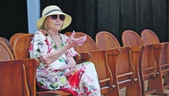 JAUKALA SAM BEOGRADSKIM ULICAMA, BILA SAM NA IVICI DA SE UBIJEM  Stravična ispovest naše glumice ledi krv u žilama