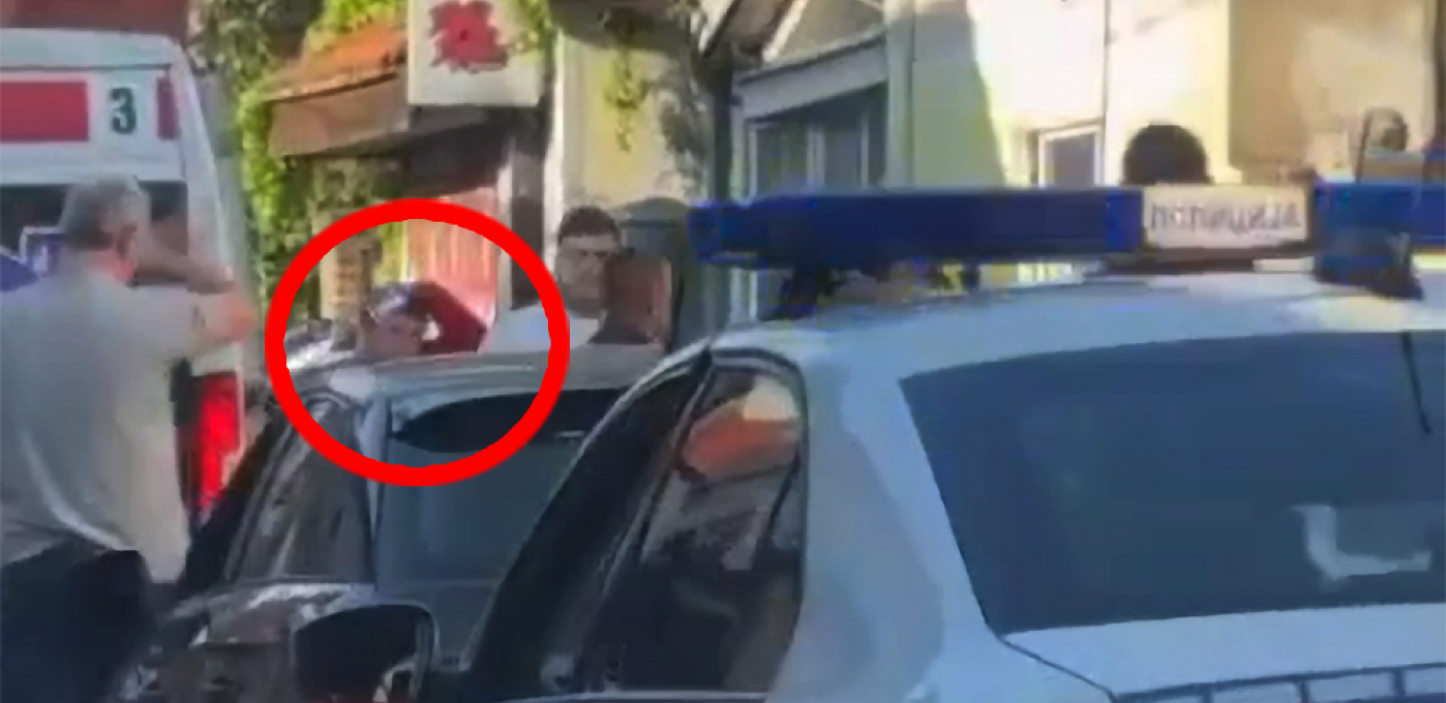 NAPALI EKIPU HITNE POMOĆI BEJZBOL PALICAMA Određen pritvor: Evo koliko ostaju iza rešetaka nasilnici iz Pop Stojanove