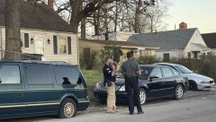 PUCNJAVA U PARKU Poginule dve osobe