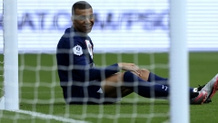 PODRHTAVA TLO U SVETU FUDBALA Član Upravnog odbora slučajno otkrio gde će Mbape igrati naredne sezone?