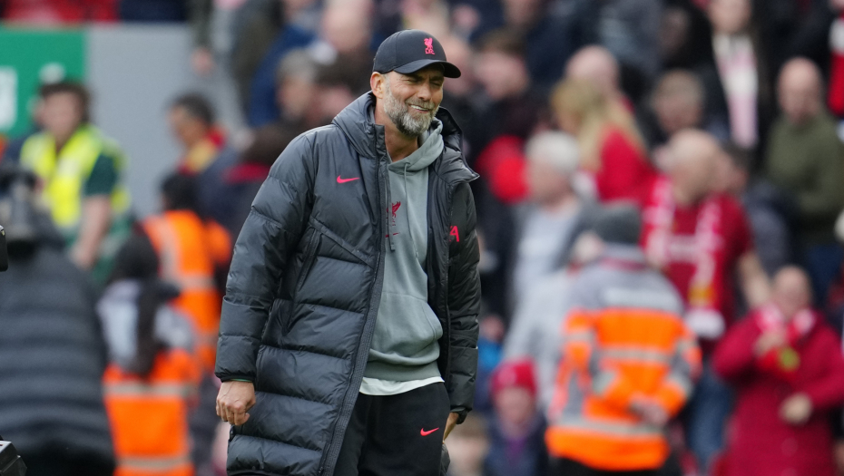 PRESTANITE TO DA PEVATE Jirgen Klop poludeo zbog pesme navijača Liverpula