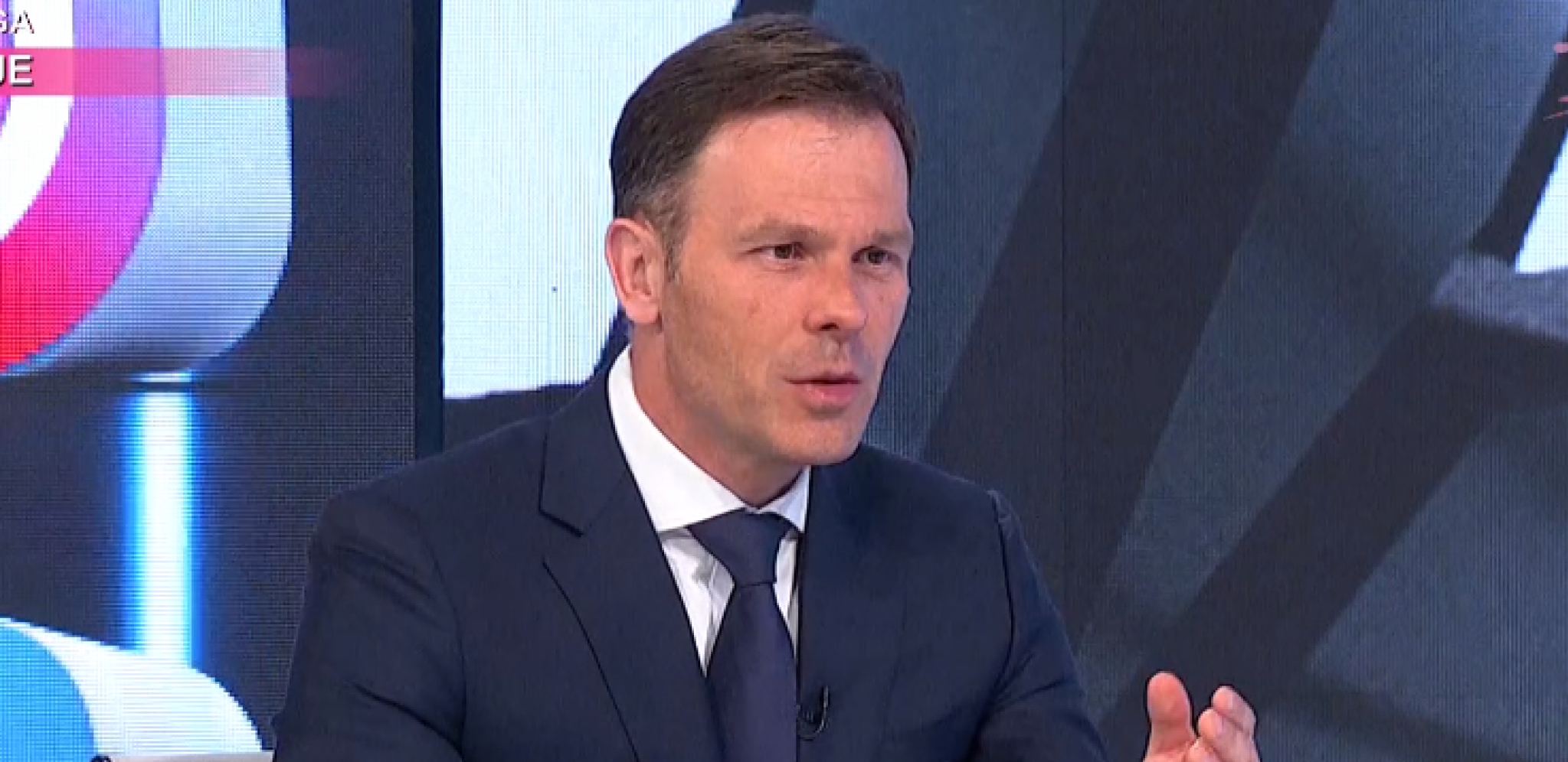 SADA JE PROBLEM AKO SAM JA SLIKAO VUČIĆA Siniša Mali o napadima tajkunskih medija: Pa meni je zadovoljstvo da ga slikam