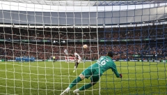 TADIĆ I AJAKS OSTALI BEZ TROFEJA PSV na penal ruletu osvojio Kup