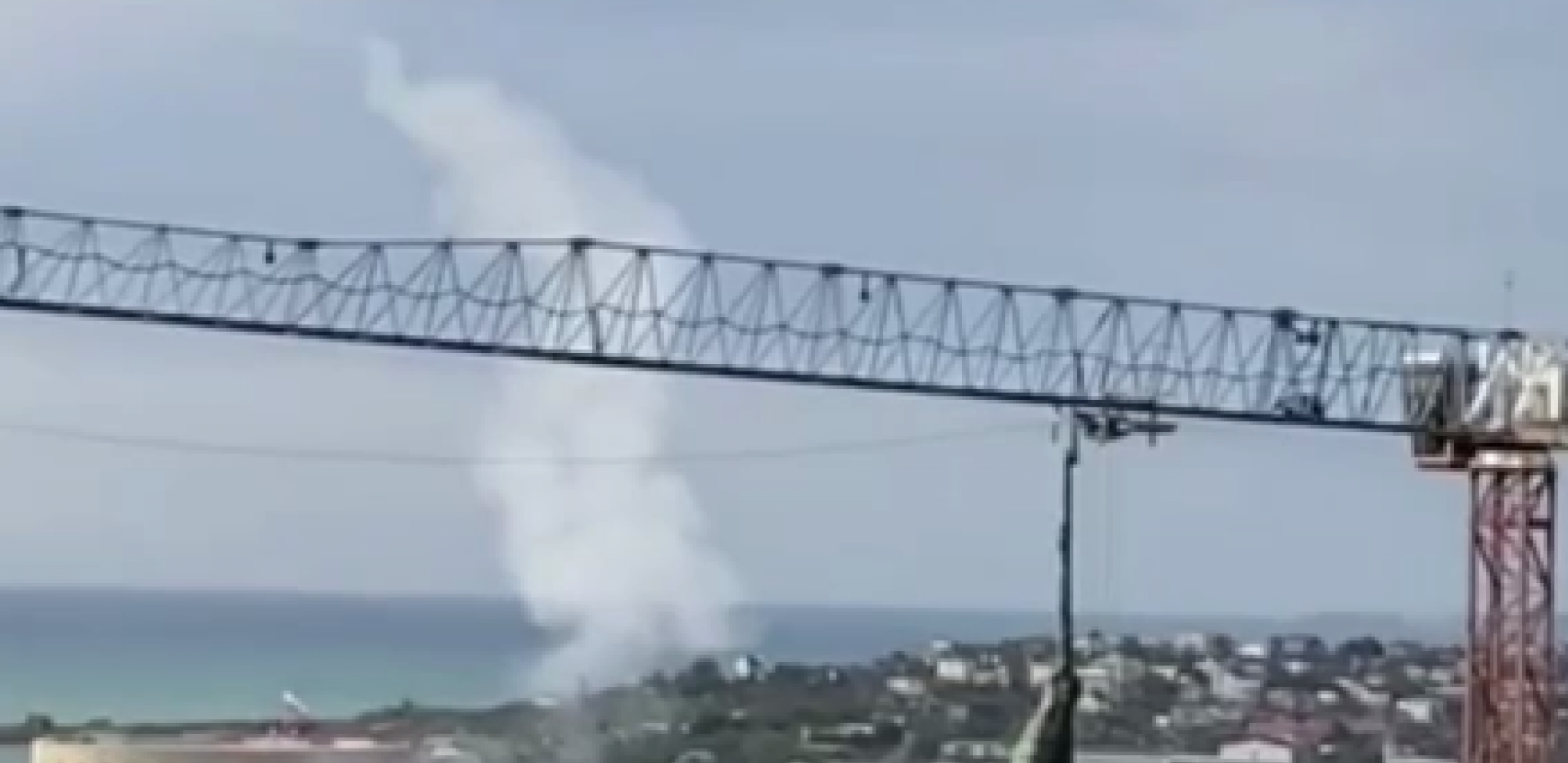 SMRTONOSNI DRONOVI NAPADAJU KRIM! Aktiviran sistem PVO - jedna letelica je oborena! (VIDEO)