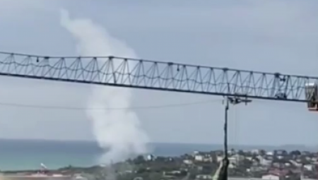 SMRTONOSNI DRONOVI NAPADAJU KRIM! Aktiviran sistem PVO - jedna letelica je oborena! (VIDEO)