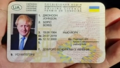 UHAPŠEN "BORIS DŽONSON" SA LAŽNOM VOZAČKOM IZ UKRAJINE Dozvola važi do 3000. godine, a ima i posebnu poruku! (FOTO)