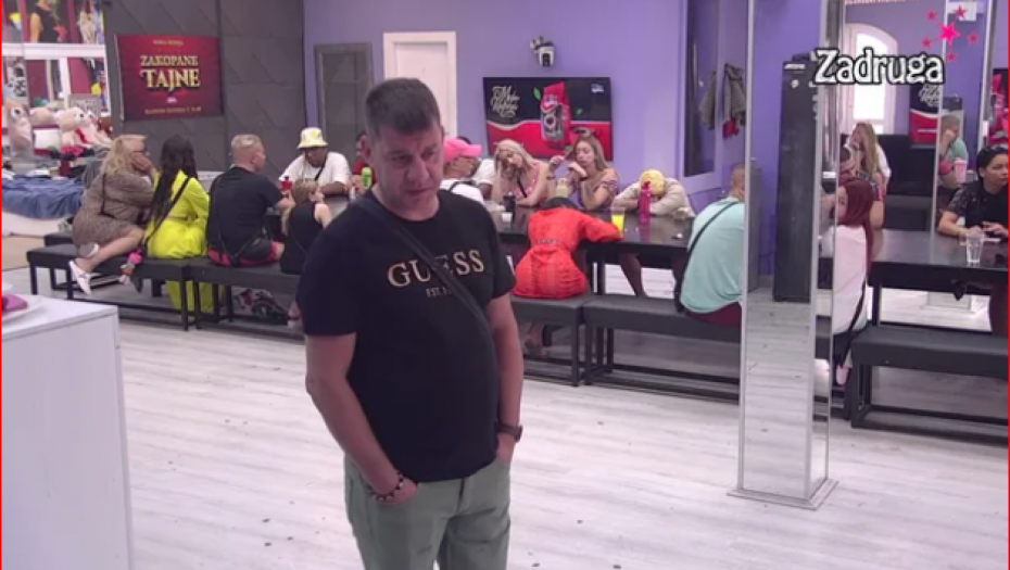 MOŽE OTAC DA JOJ BUDE Ivan Marinković udelio brdo komplimenata ovoj zadrugarki, o njenoj reakciji svi pričaju!