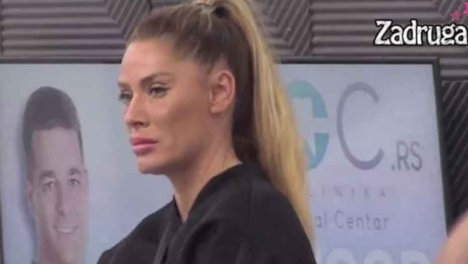 OSVANULE FOTKE IZ PROŠLOSTI ANE ĆURČIĆ Gledaoci ne mogu da veruju da se nalazi ona na njima, niko ne može da je prepozna! (FOTO)