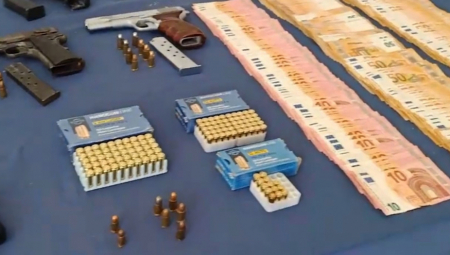 ZBOG KOKAINA SKOČIO U MORE Srbinu španski policajci stavili lisice na ruke