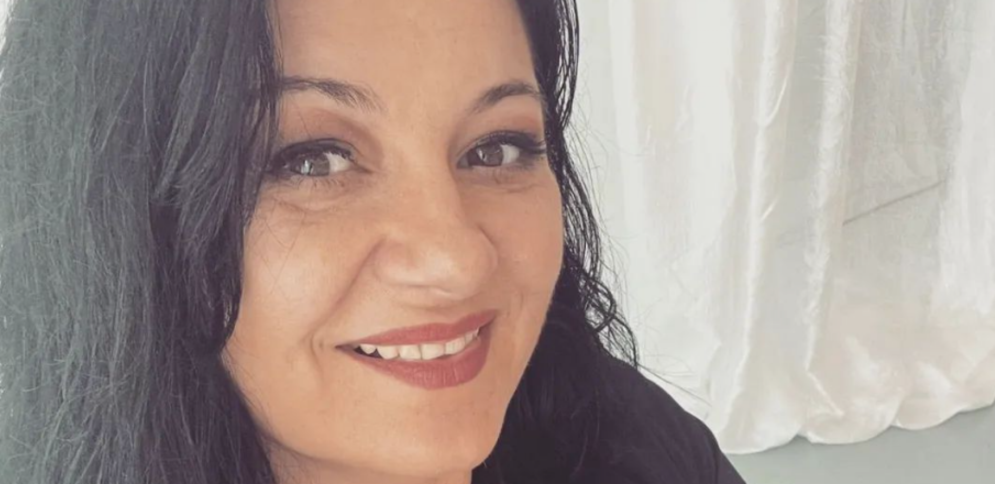 ČISTILA SAM KUĆE I PRALA ZADNJICE STARCIMA Naša poznata pevačica se našla na rubu egzistencije nakon što joj je karijera krenula nizbrdo