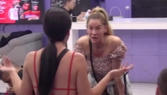 ANA UMALO NASRNULA NA SANJU Nastao žestok okršaj, Ćurčićeva iznela njen prljav veš i najavila raskrinkavanje!