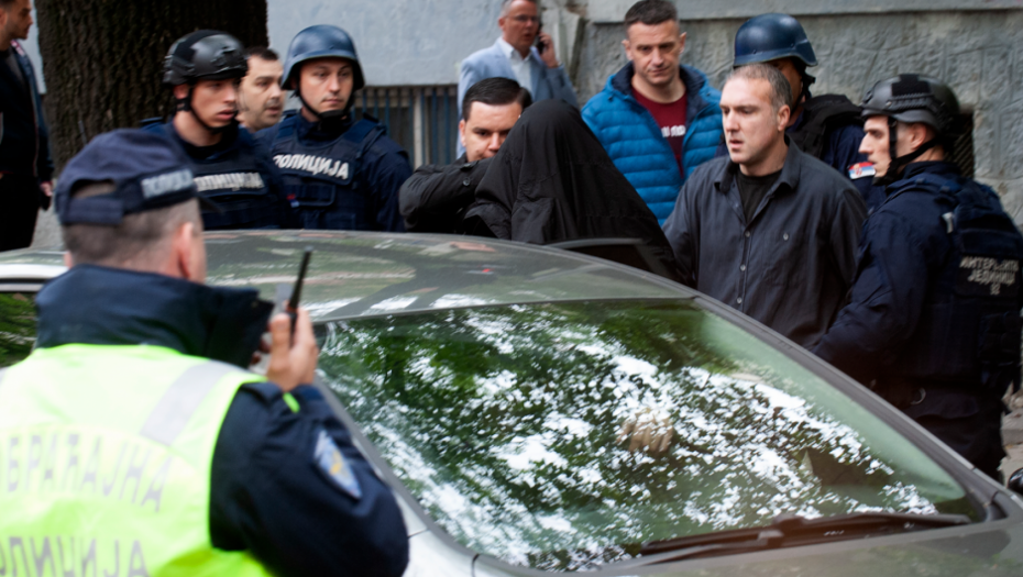 "ON JE KRALJ" Jezivo i sramotno, drug podržao napadača sa Vračara, ljudi pobesneli (FOTO)