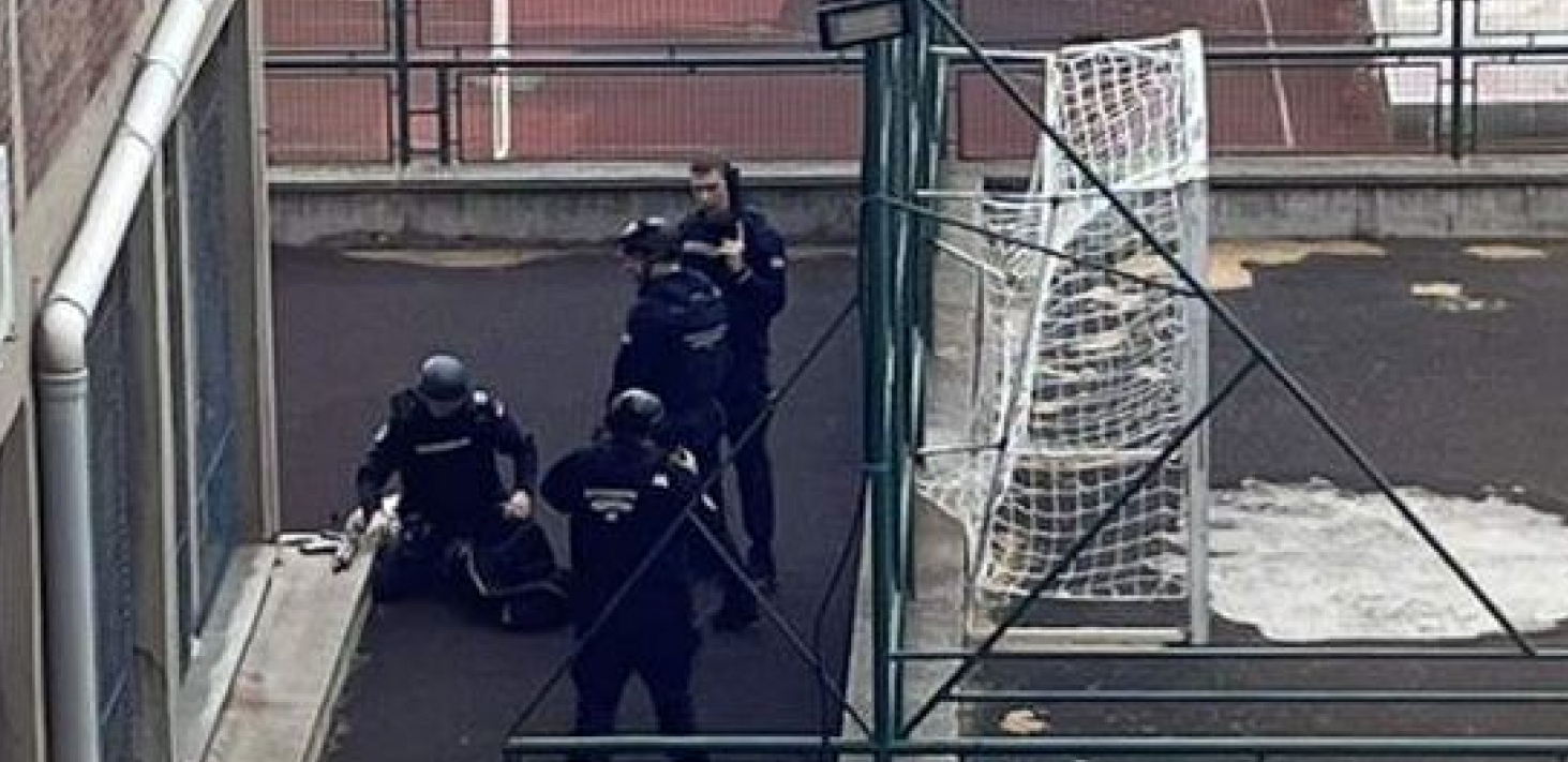 SNIMAK HAPŠENJA DEČAKA KOJI JE POČINIO MASAKR! Čitava jedinica okružila učenika koji je ubio stražara i vršnjake (VIDEO)