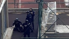 EKSKLUZIVNA FOTOGRAFIJA Evo kako je uhapšen učenik koji je pobio vršnjake i čuvara škole