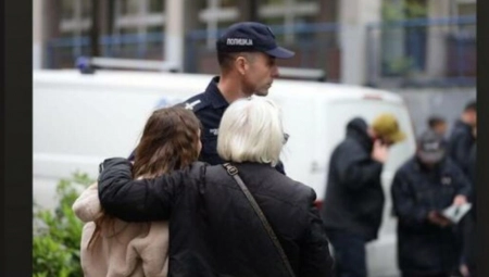 Posle hapšenja oca dečaka koji je napravio masakr: Policija iznosi kompjutere iz stana