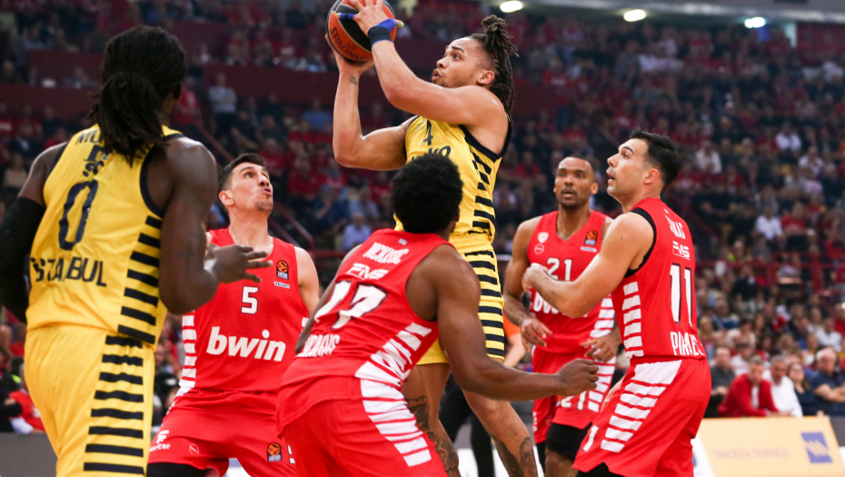 IZ OLIMPIJAKOSA GRME NA SUDIJE "Fauliran je 200 puta i nije dobio ništa"