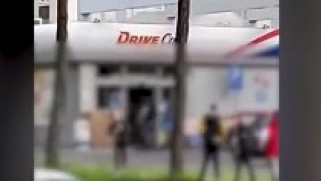 DECA ŠETAJU SA PLASTIČNIM PIŠTOLJIMA Stravična scena na Mirijevu nakon masovne pucnjave (VIDEO)