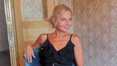 ZAVIRITE U PRELEPU STARINSKU KUĆU Mirjana Bobić je za kuću u selu iskeširala 29.000 evra, a evo kako provodi dane: Gajim paradajz i persun!