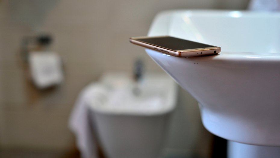 Jednu ružnu naviku imamo svi - a ona drastično PODIŽE RAČUNE ZA STRUJU