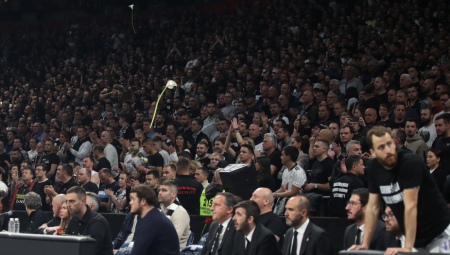 SUZE I RUŽE UMESTO PESME Potresne scene u Areni (FOTO)