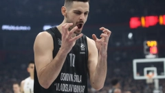 "KU*VINI SINOVI" Haos sačekao košarkaše Partizana u Madridu