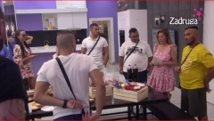 "MAJKA ĆE TI SLAVITI NOVI DAN ROĐENJA" Zadrugari čitali čestitike, a posebnu je dobila Ana Ćurčić, dobila važnu poruku!