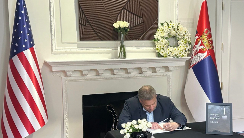 ESKOBAR SE UPISAO U KNJIGU ŽALOSTI U VAŠINGTONU Poslao posebnu poruku srpskom narodu (FOTO)