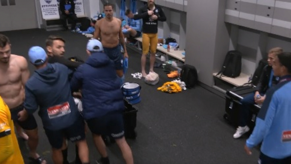 STRAŠAN SKANDAL U AUSTRALIJI Srbin i Hrvat se hvatili za vrat u svlačionici: Ninković došao da čestita, pa nastao totalni haos (VIDEO)