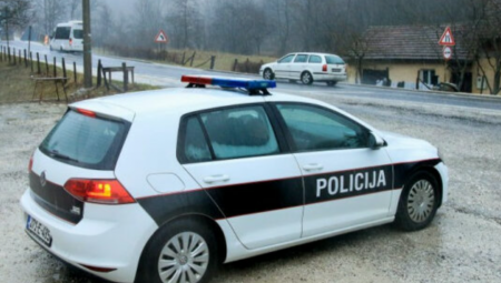 MUŠKARAC SE RAZNEO BOMBOM U TUZLI Teško povredio suprugu, sa njima bila i ćerka