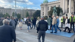 DODATNE PRETNJE VUČIĆU NA PROTESTU Do sad smo tražili tvoju smenu, a sad...