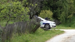 JEDVA PREŽIVEO MASAKR U DUBONI, PA SAD IMAO SAOBRAĆAJNU NESREĆU Jovan iz Malog Orašja sleteo kolima s puta, prevezen u bolnicu