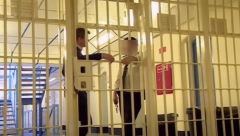 PRITVOR ZA BAHATOG VOZAČA Udario dve devojčice na pešačkom na Novom Beogradu pa pobegao